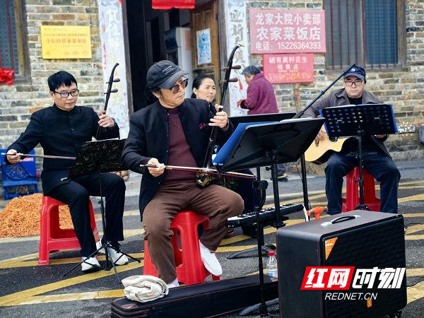 古韵新声：新田县龙家大院诗会奏响文旅融合新乐章