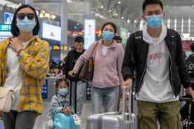 长假临近尾声，返程票却还没买到，旅客如何面对旅游新常态？图片