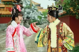 从“雷剧女主”到断层第一：“00后”的小燕子飞回来了！图片