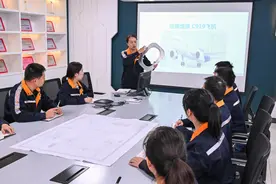 与毫米“较劲” 西南铝为国产大飞机造“眼眶”图片