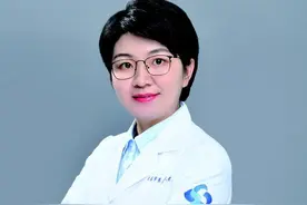 寻医问诊丨37岁女子经常熬夜，皮肤暗黄，可以通过针灸美容提升气色吗？图片