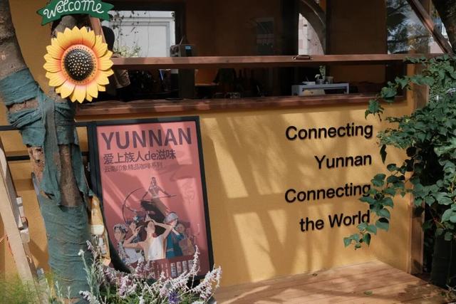 昆明最新网红打卡点！木质窗棂配拿铁香，翠湖边百年老街→浪漫咖啡长廊，拍照攻略来了！