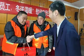 北京各服务企业纷纷开展“春节留岗保供行动”图片