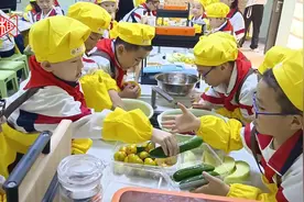 爱心便当赠送“城市美容师”图片