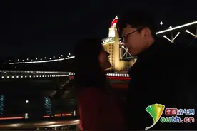 大学生谈“新学期与恋人的第一个约定”图片