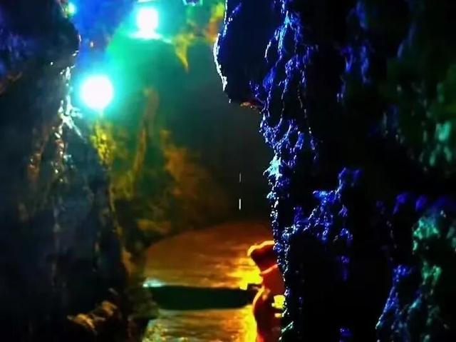 九月开篇趣游天然地下画廊，雨后溶洞藏惊喜