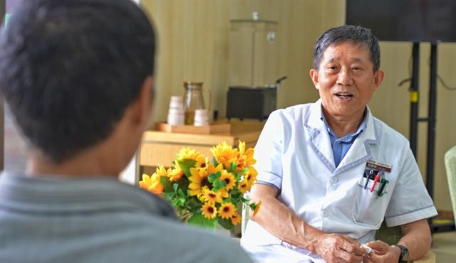 山东医生在云南开启“第二人生” | 在云南样样好