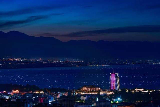 洱海“星河”来了！