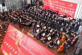 奏响中外经典，北京少年金帆管弦乐团亮相波士顿市政厅图片
