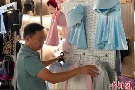 浙江义乌防晒产品热销海内外图片