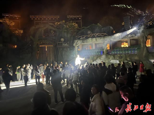 武汉摄影家团队走进咸宁通城，看史诗沉浸剧体验古瑶文化