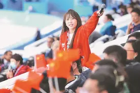 “奢香女孩”郑心怡：以音乐燃动亚冬激情图片