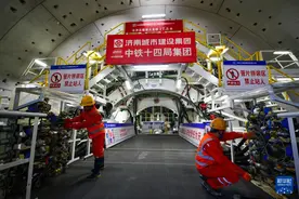 山东济南：世界最大直径水下盾构隧道开挖过半图片