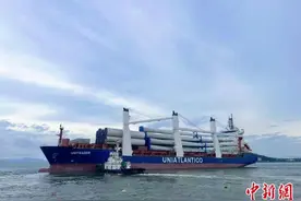 塞尔维亚黑峰风电项目首批设备从广东阳江运出图片
