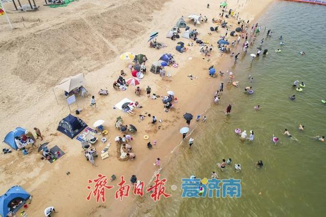 夏意犹未尽，海风送秋来