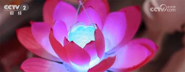 “花灯+非遗”“邮轮+京剧”……节日消费掀热潮 传统文化以年轻化姿态 “圈粉”
