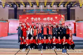 解锁湾区年味 外国友人在龙华体验“世界非遗版”春节图片