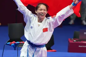 杭州亚运会丨空手道女子组手-68公斤级金牌赛赛况图片