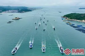 百舸争流 龙海浯屿岛287艘渔船同时出海图片