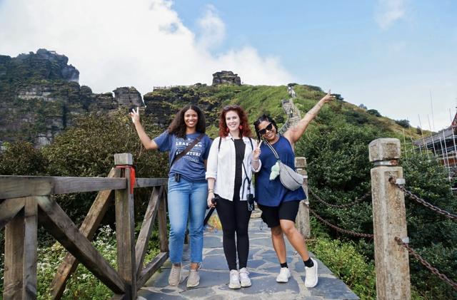 山水秘境·多彩黔行｜梦幻联动！国际文旅体验官开启“舌尖与云端”的双重惊喜之旅 International friends embark on a dual surprise journey of