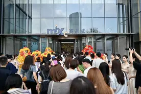 刚刚，郑东万象城开业图片