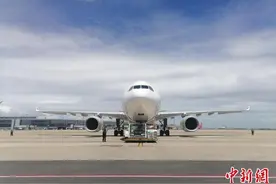 中国航空公司首次开通中国上海与土耳其直飞航线图片