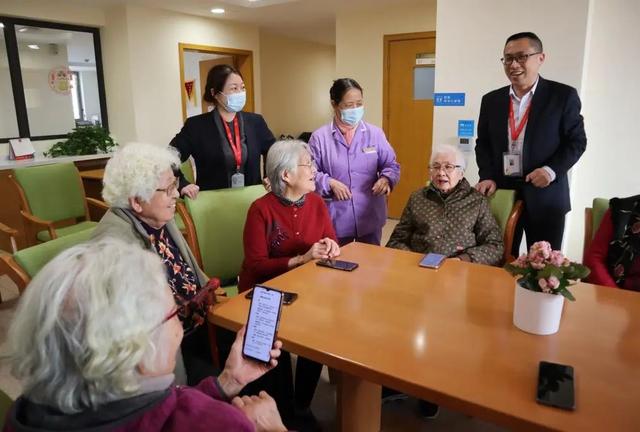 孙占卿：治理范式变革——人工智能带来的政府挑战与重塑｜城市观察