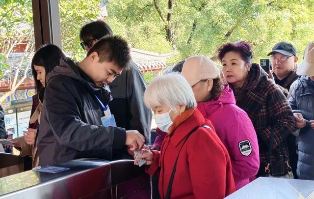 云驼秋深，重阳登高：赴一场山与暖的约会