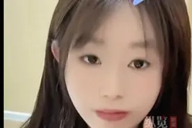 00后女网红“安静公主”自曝患12厘米肿瘤，直播时突然肚子疼，被迫下播图片