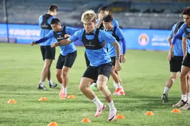 中超武汉队球员发文讨薪：判决书9月初已下但仍拿不到钱图片