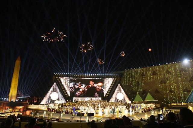 中东行记丨金字塔下，崛起一座新博物馆