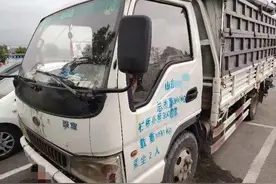 神秘红色按钮，按一次就能“吞下”600斤粮食……图片