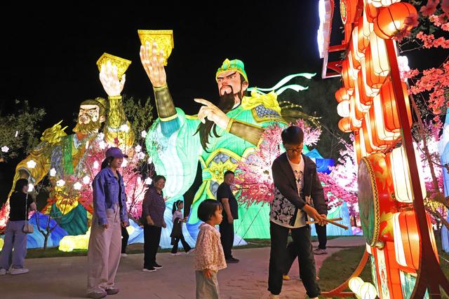 涿州2025通会灯市启幕，京津冀文旅版图再添新亮点