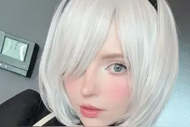 艾什莉体模COS《尼尔》2B：肥美身材太抢眼图片