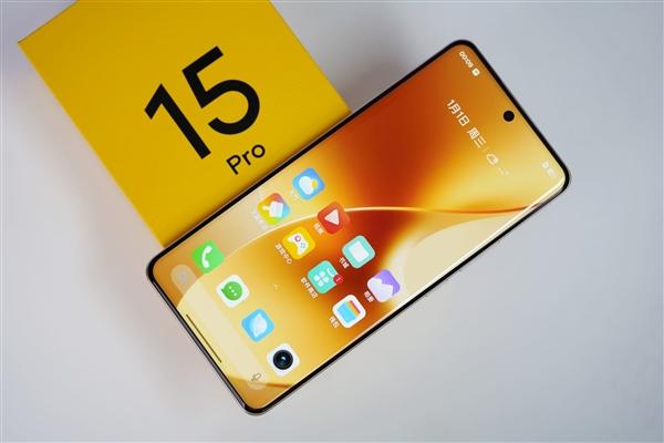 每台都独一无二！真我15 Pro图赏
