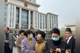 山东海阳两姐妹“为父追凶”等来肇事者，一审今日开庭图片