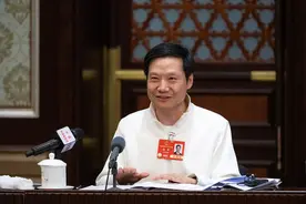 省委书记、省长，与雷军座谈图片