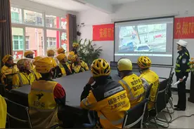​你送外卖 我送“交通安全”  辰溪交警走进外卖企业开展交通安全培训图片