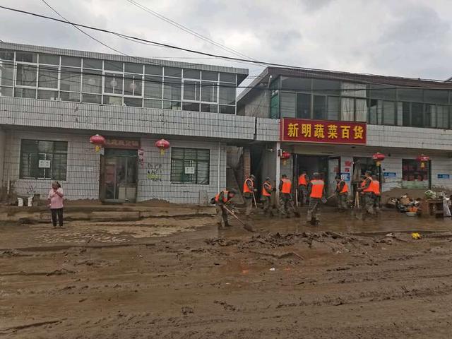 甘肃榆中兴隆山景区设施受损严重 清淤工作全面开展