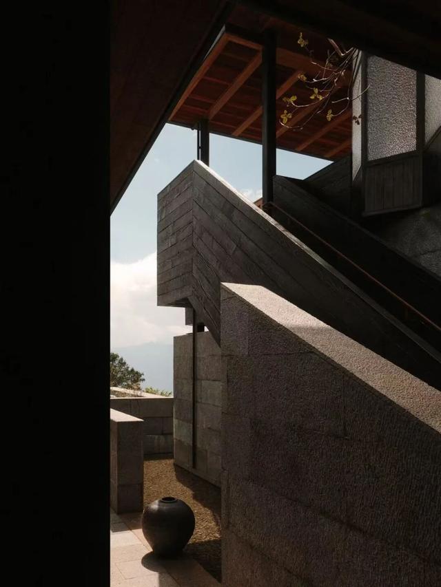 Wallpaper独家｜伙山村里一处让人“迷路”的酒店