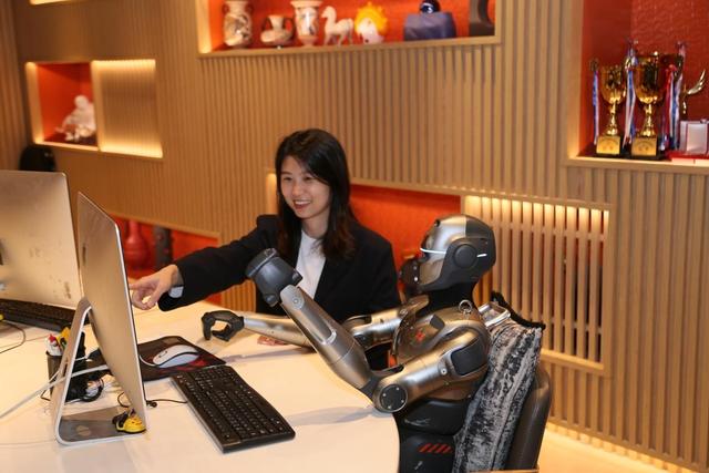 再拓技术边界！尚品宅配以“机器人+”深挖护城河