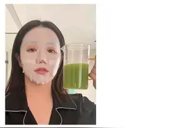 黄晓明、阚清子同款“黄瓜西芹苹果汁”真能减肥吗？DeepSeek：因人而异！图片