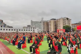 荣归故里铭功勋 热血青春赴征程！五华县举行2025年上半年新兵入伍欢送大会暨退役军人荣归典礼图片