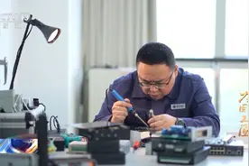 欧洲遭遇大停电时，万里之外的一位浙江电力工人上了“热搜”图片