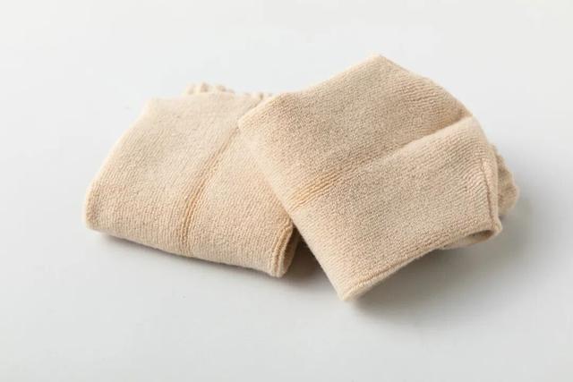 这是我人生第一次，因为一双袜子而感到“被尊重”