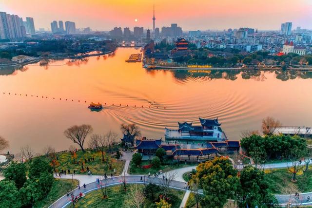 夺冠后，泰州官宣：全球免费！