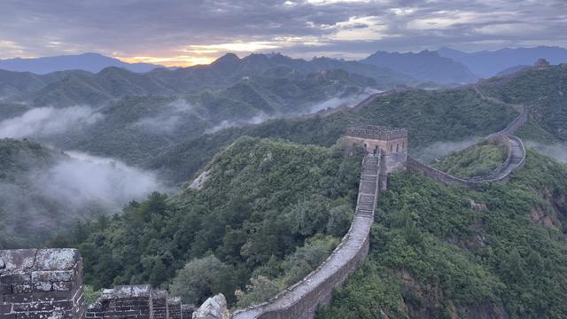 河北滦平：雨后金山岭，云蒸霞蔚美如画卷