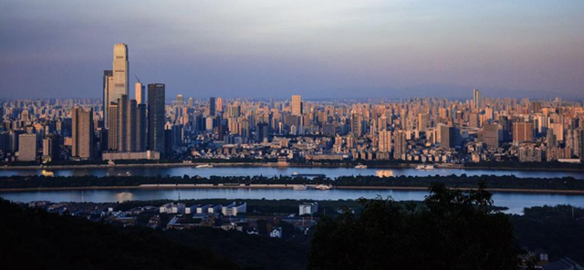 任克威·邂逅星城｜于湖大深秋，于湘江夜色