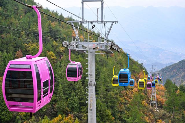 初冬美景引客来