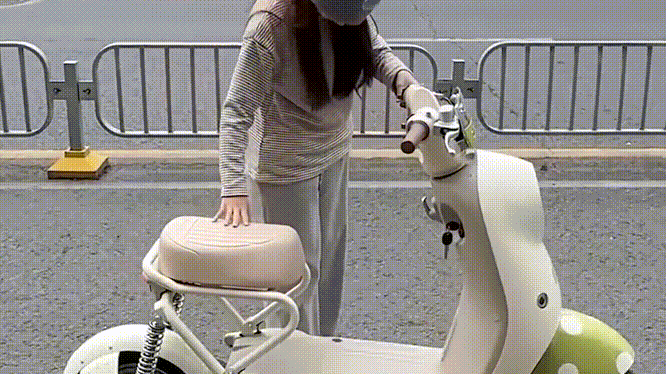 骑新国标电动车，不如开电动轮椅？！